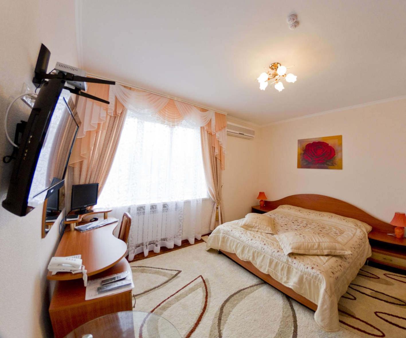Kristina Hotel Zaporizhia Bagian luar foto
