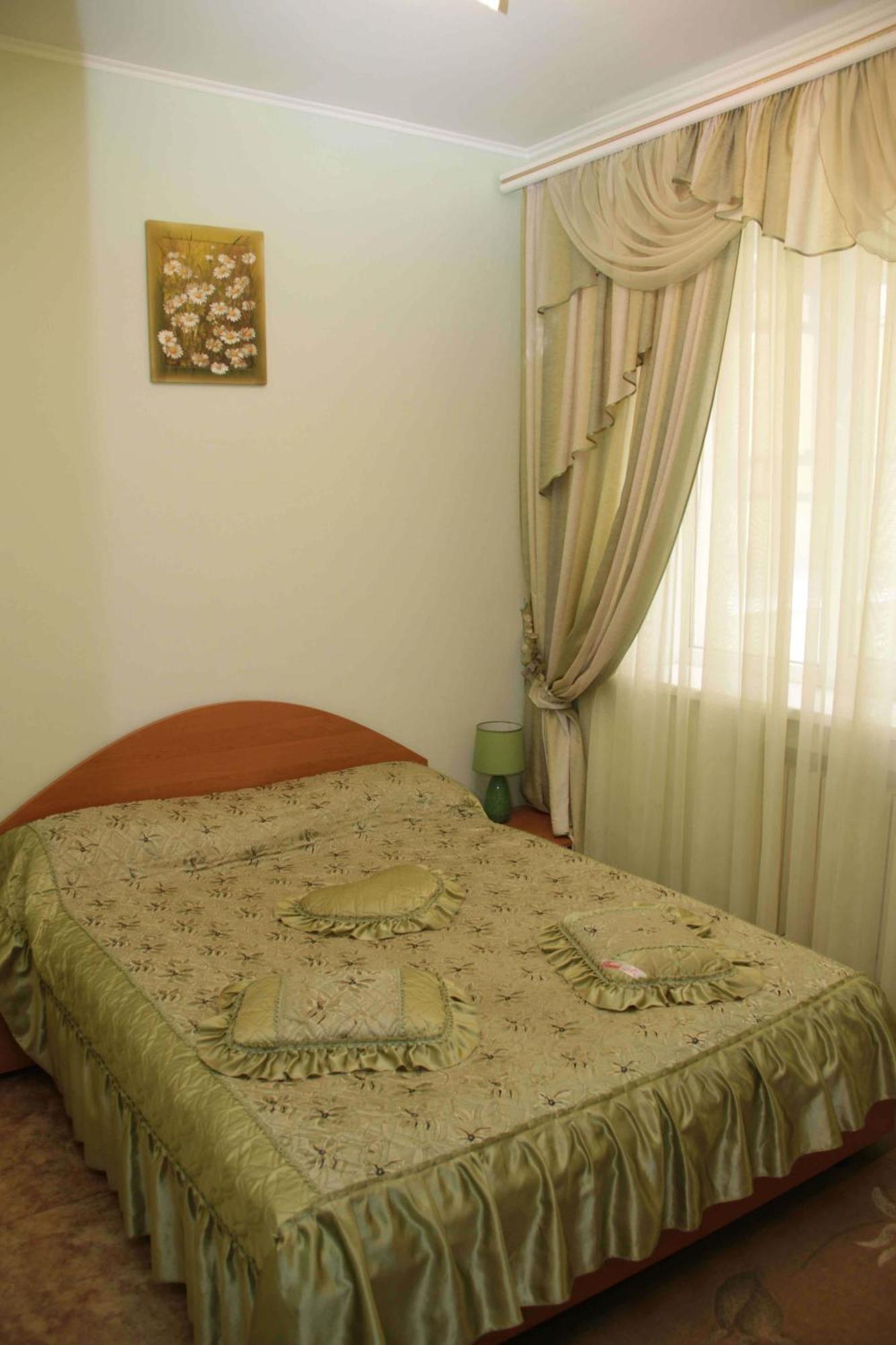 Kristina Hotel Zaporizhia Bagian luar foto